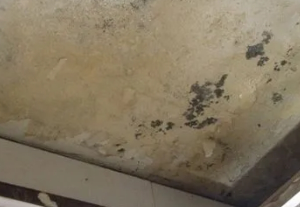 天津阳台漏水维修公司分享下天津卫生间渗水维修需要注意哪些问题。